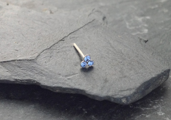 DESTOCKAGE Nez Argent 3 pierres 1,5mm - bleu clair