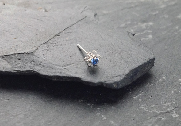 Piercing nez argent 925 fleur bleue 