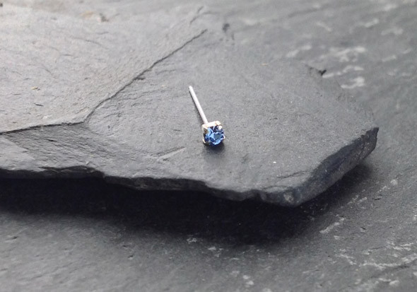 Argent pierre griffée 2mm - bleu clair
