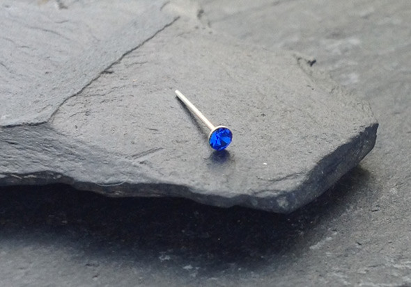 Stud Argent pierre 2mm - bleu foncé