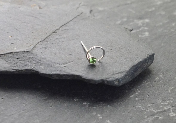 Piercing nez spirale et pierre - vert clair