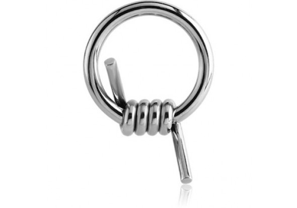 Piercing anneau barbelé