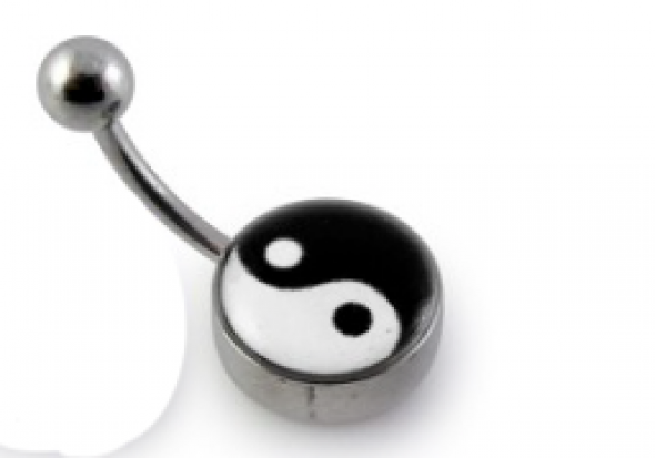 Piercing nombril yin yang soldé
