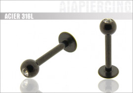 Piercing labret blackline pierre blanche