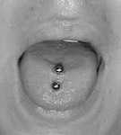 piercing langue de surface